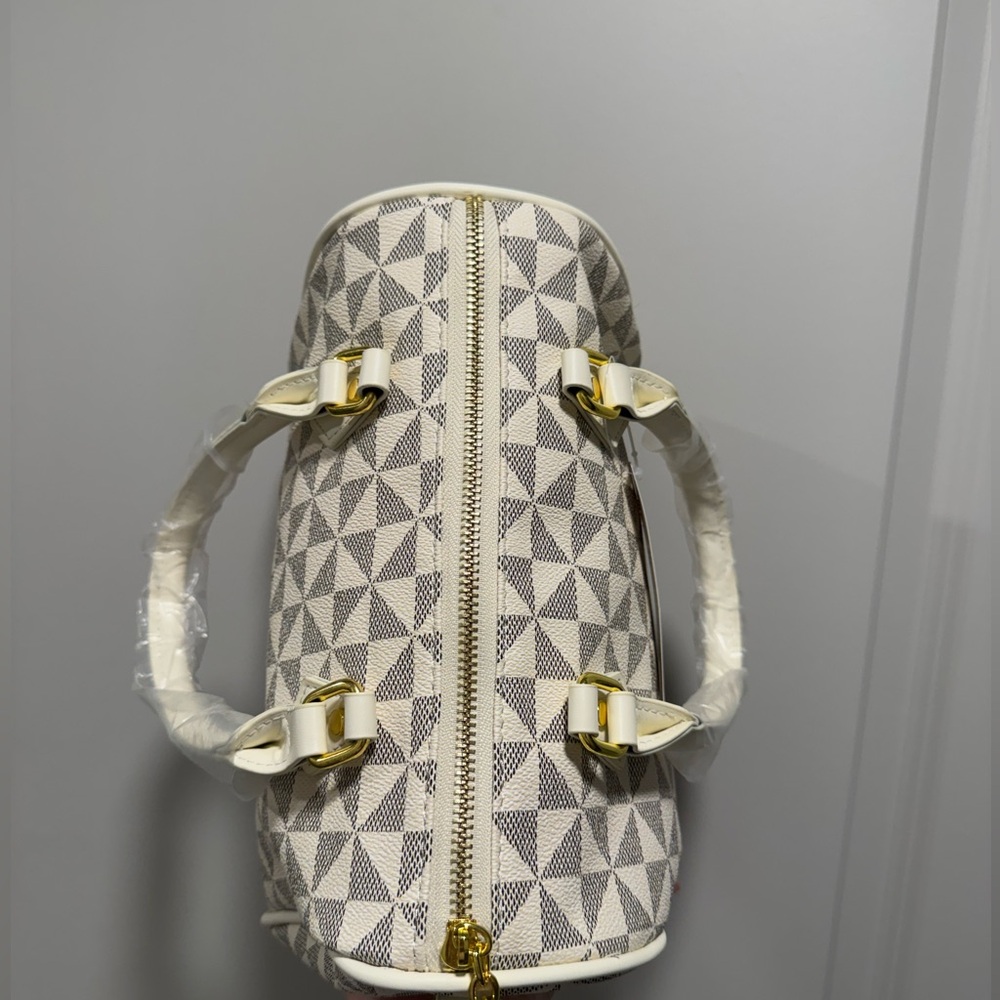 Francesca's Collections Cream and Gray Patterned Satchel - Picture 7 of 12